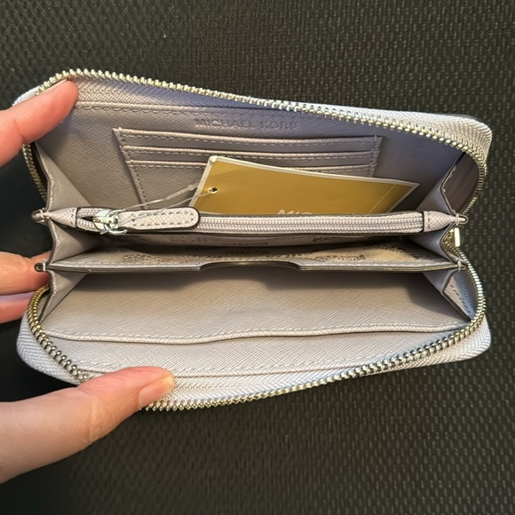 Michael Kors Wallet Size OS Color Lavender Silver - Picture 8 of 9